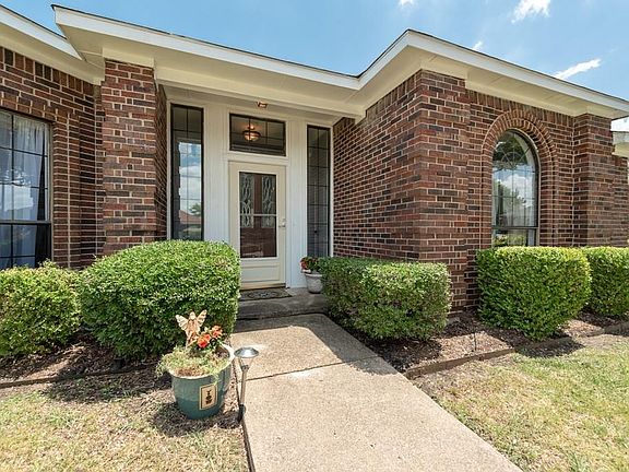 2nd image of 2522 Trumpet Dr