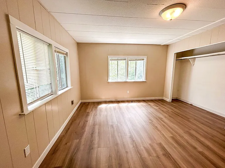 8798 Holmquist Rd SE — Photo 18
