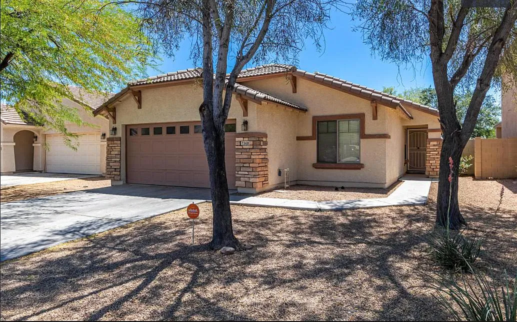 4 bed, 1666 sqft, $2,165 — Photo 1