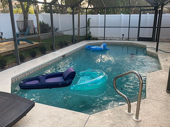 2nd image of 15060 Savannah Dr