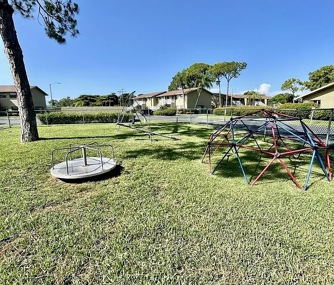 4753 Orange Grove Blvd #G8 — Photo 17