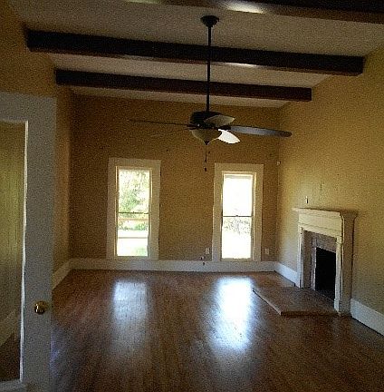 2nd image of 442 Depot