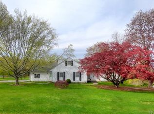 7 Elmer Galloway Rd, Katonah, NY 10536