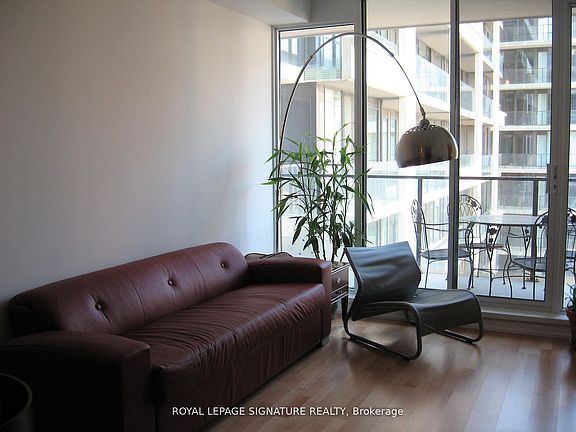 5th image of 111 Elizabeth St #1502