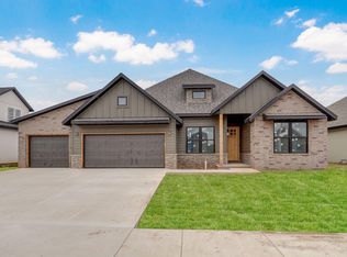 4861 S Aaron Ave, Springfield, MO 65810