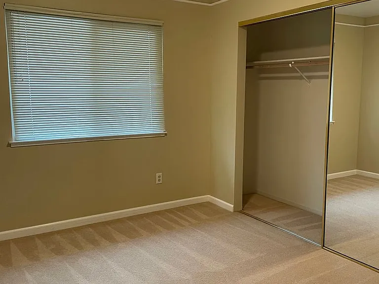 120 Billington Ln — Photo 19