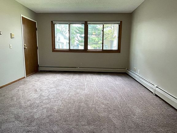 2nd image of 2921 30th Ave S APT 1