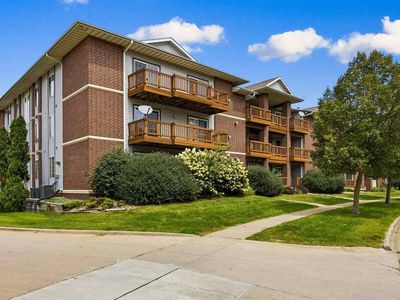 556 W Side Dr, Iowa City, IA, 52246
