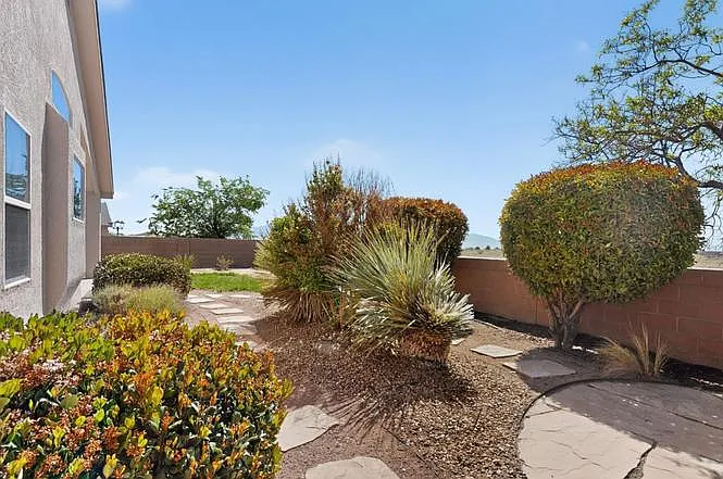10144 Calle Chulita NW — Photo 38
