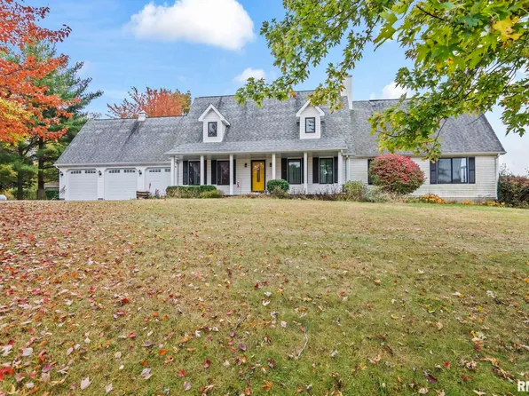 2100 Central Point Rd, Cantrall, IL 62625