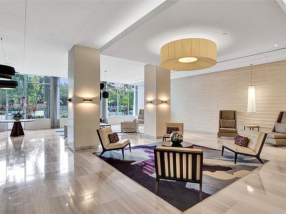 2nd image of 100 Bayview Dr #Penthouse 14