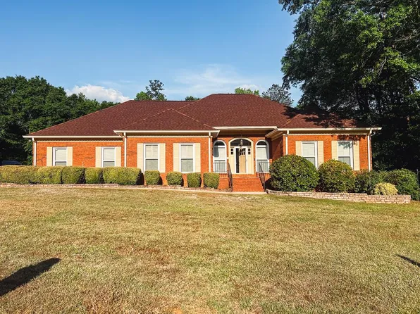 407 Forest Cir, Troy, AL 36081