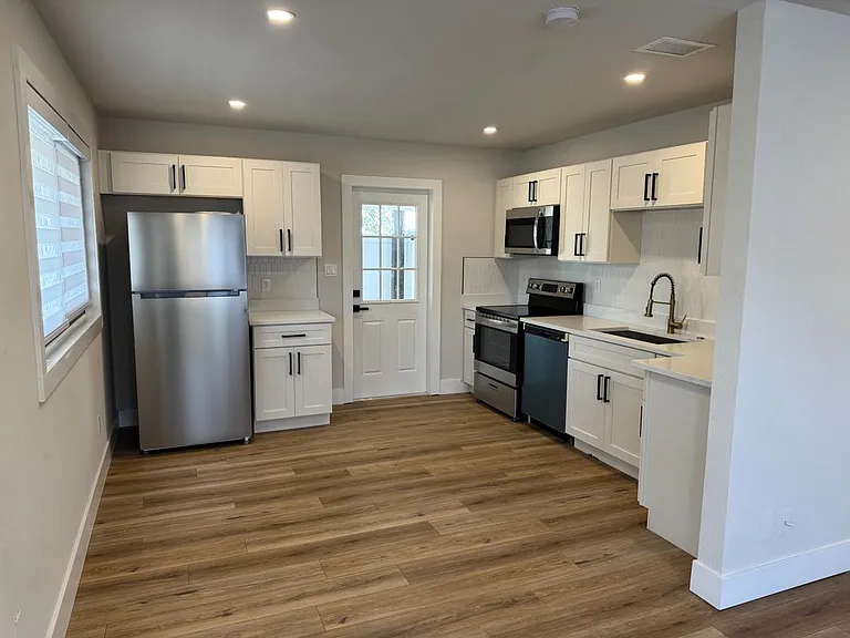 4406 W Oklahoma Ave — Photo 11