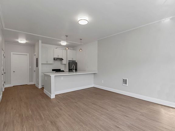 2nd image of 1240 Hayes St APT 10