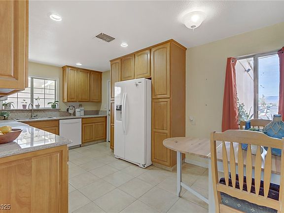 5th image of 5109 Sugarfoot Ave