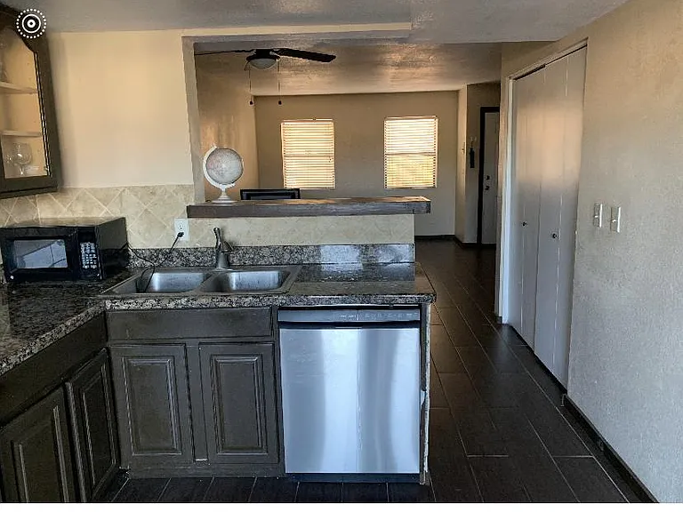 2176 N 1st Ave — Photo 20