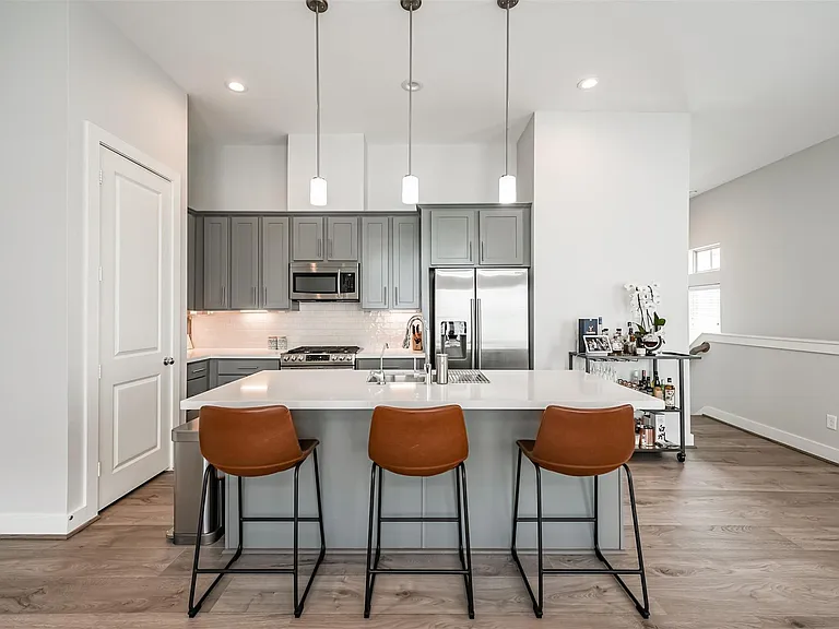 5209 Allen St #F — Photo 36