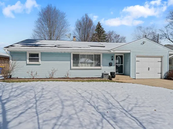 4616 Newcastle Rd, Rockford, IL 61108