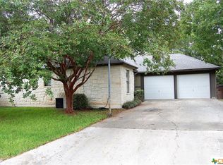 1517 Sunrise Terrace Dr, Lockhart, TX 78644