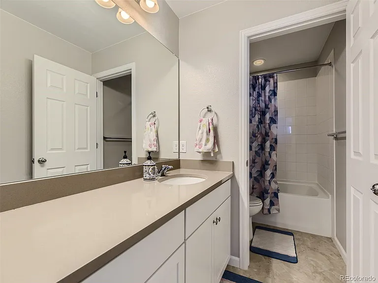 6881 S Uriah St — Photo 18