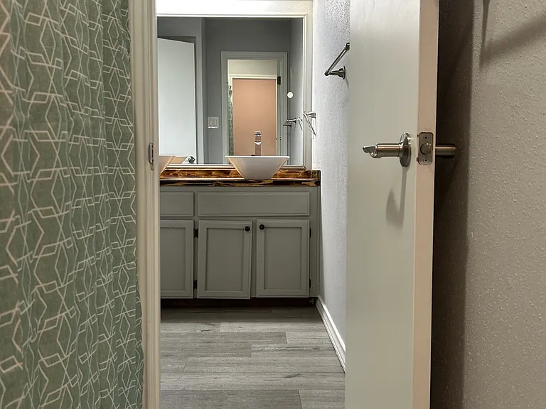 Just a very functional bath area.