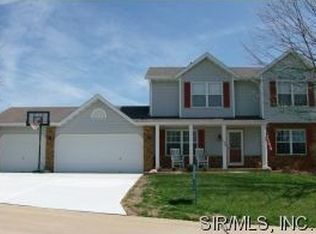 104 Oak Ridge Estates Dr, Glen Carbon, IL 62034