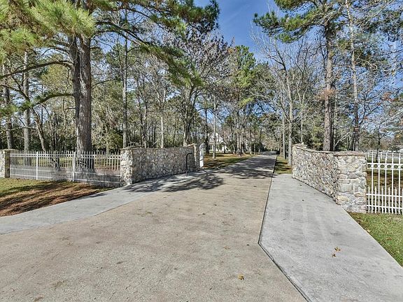 3rd image of 214 Spanish Cove Dr