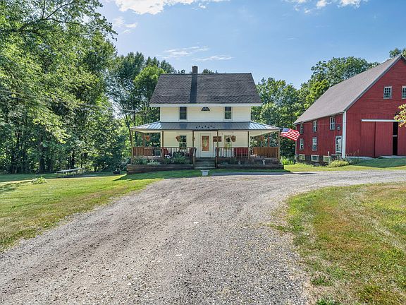2nd image of 199 Pinewoods Road