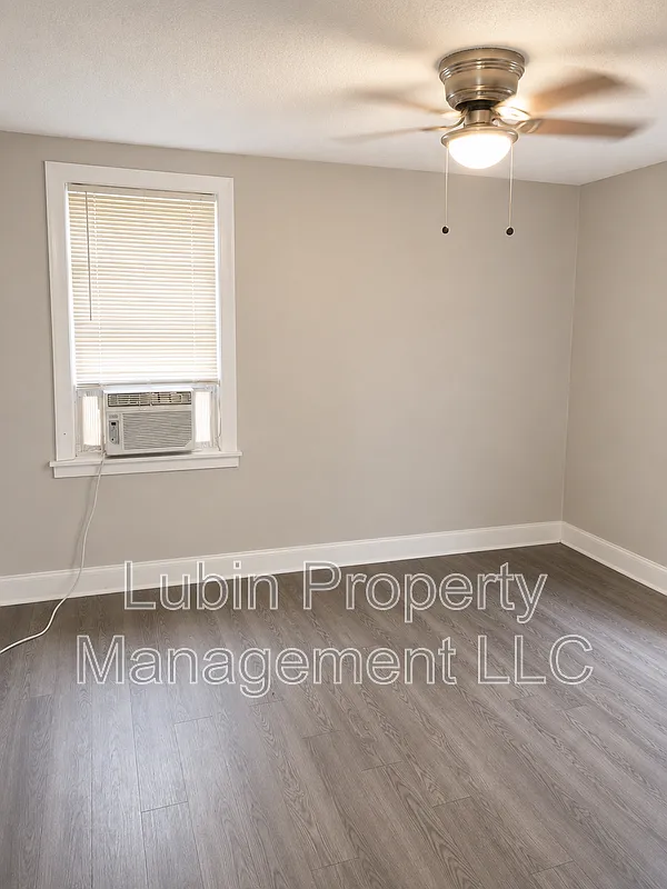 1 bed, 1.0 bath, $700 — Photo 4