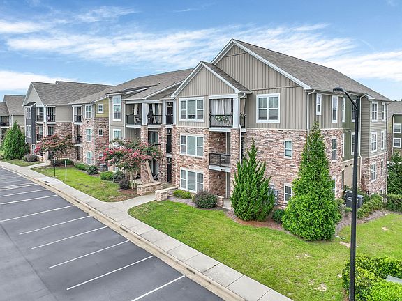 3rd image of 1000 Antietam Creek Dr #821-13