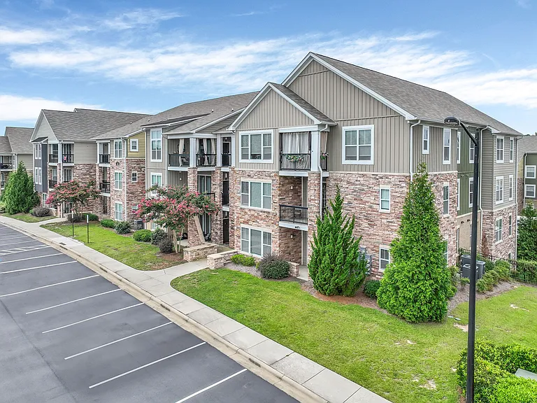 Addison Ridge Apartments — Photo 3