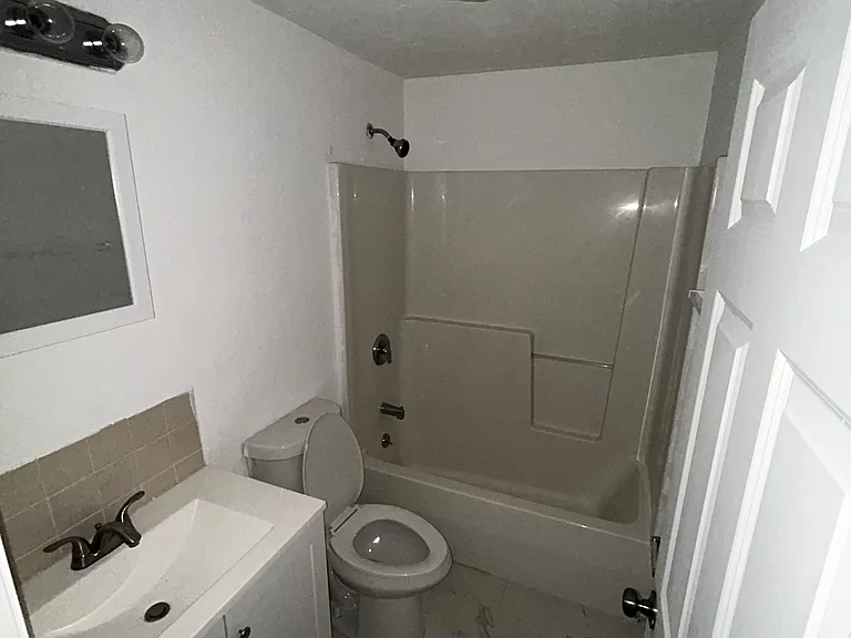 0 Hart St #1AA — Photo 9