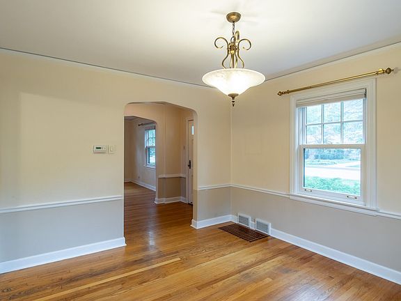 5th image of 277 Columbia Ave