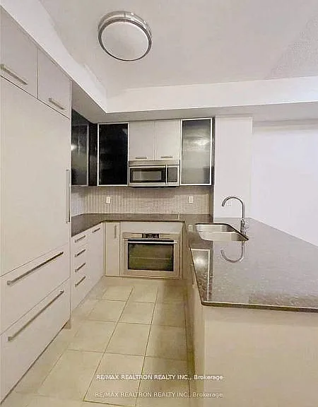 5168 Yonge St #302 — Photo 5