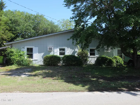 105 Walnut Street #A & B, Swansboro, NC 28584