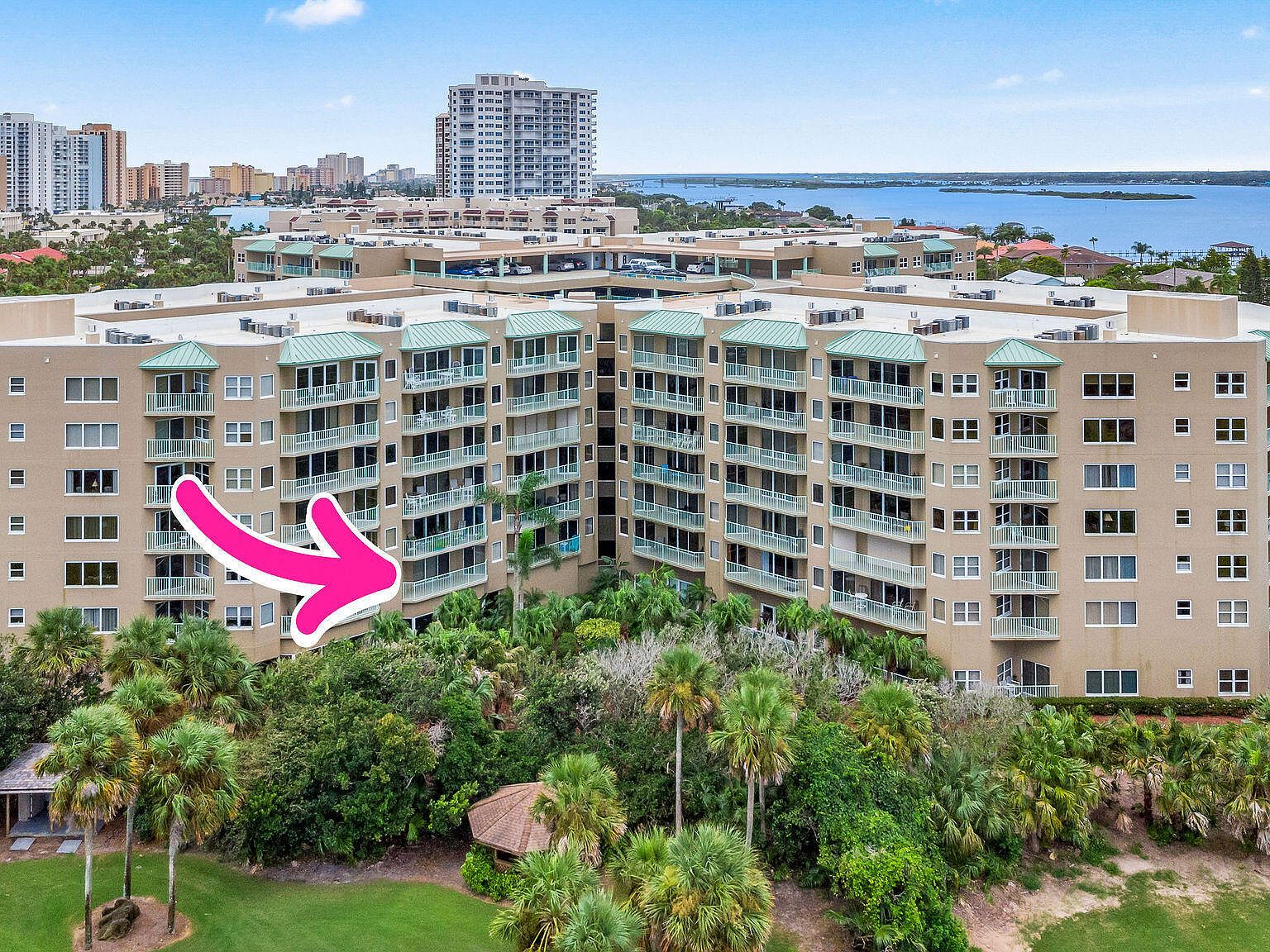 4 Oceans West Blvd APT 207A