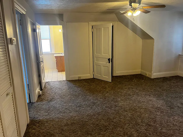 25 Main St #B-5 — Photo 10
