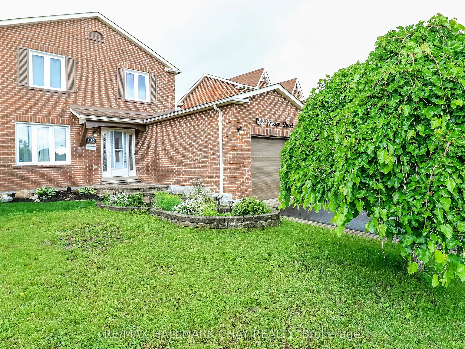 4 bed, $2,800 — Photo 4