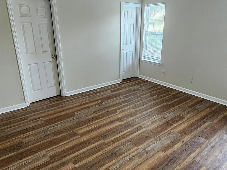 194 Tyson Glen Dr — Photo 4