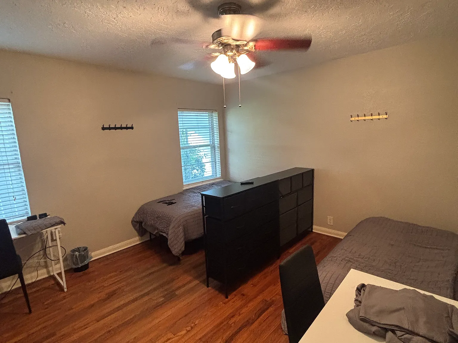 4 bed, 1600 sqft, $2,500 — Photo 3