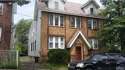 3 bed, 1.0 bath, 1000 sqft, $2,600 — Photo 1