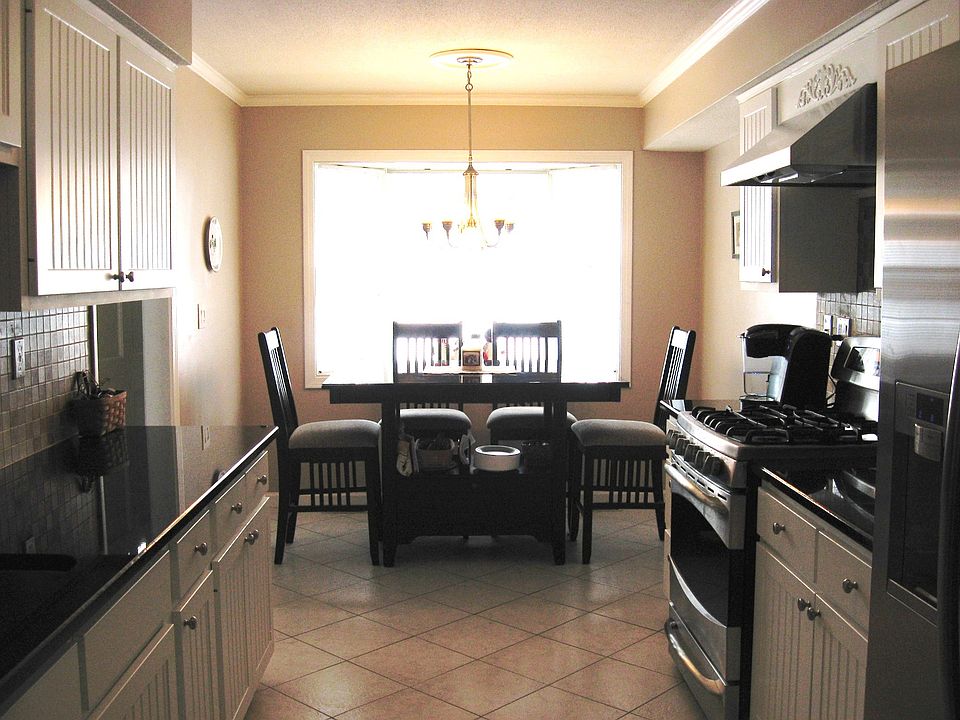 Large bright eat in kitchen
