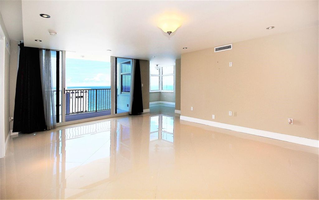 1360 S Ocean Boulevard #2806, photo 3