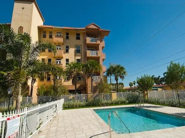 1800 Jackson St APT 401, Hollywood, FL 33020