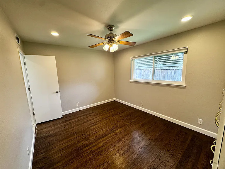 1405 Antonio Ln — Photo 14
