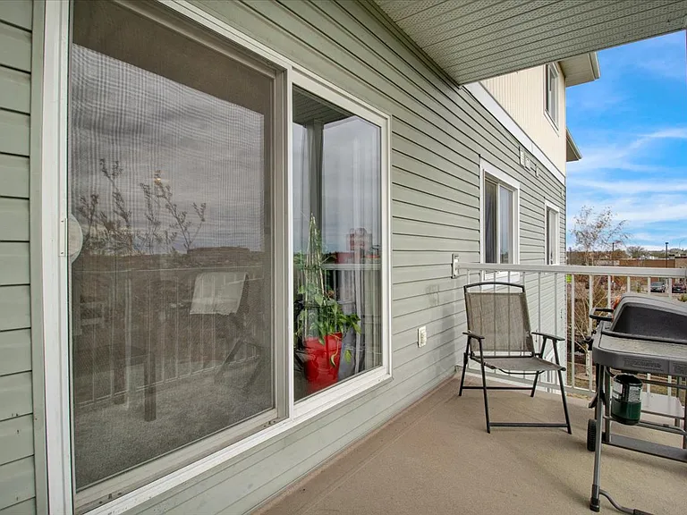 70 Woodsmere Close #324 — Photo 31