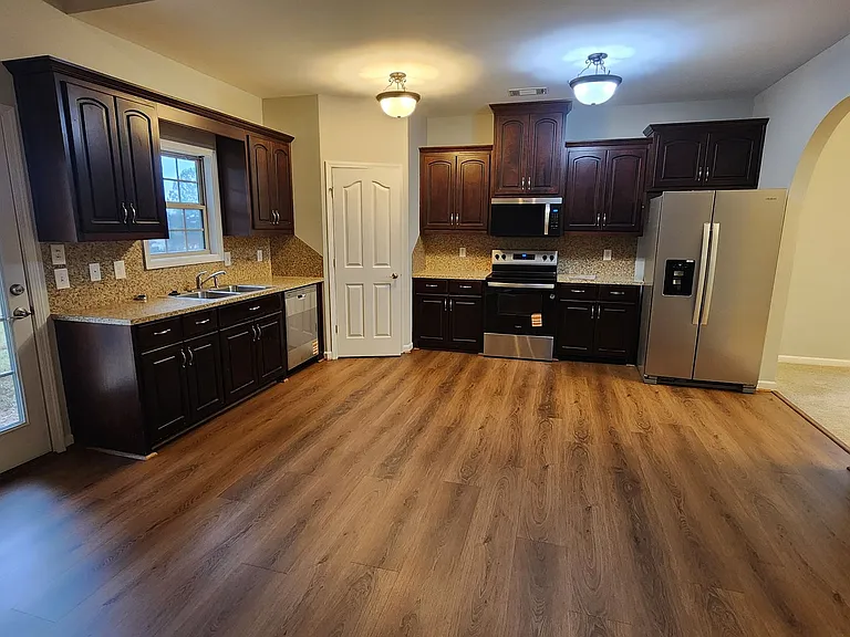 4525 Village Ct — Photo 7
