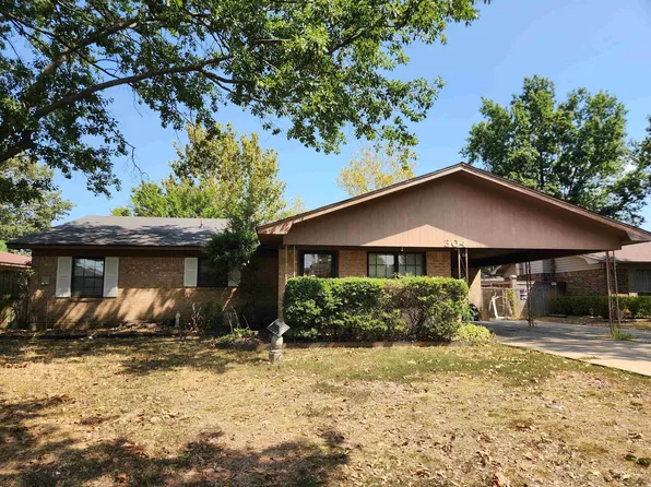 304 Lee Pl, Stuttgart, AR 72160