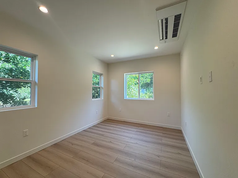 18320 Ingomar St #1 — Photo 11