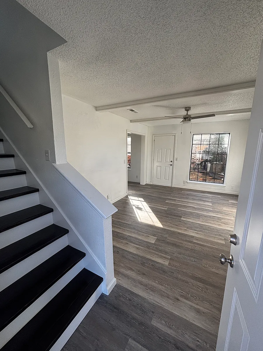 Building Photo - 2720 SW 74th St #50